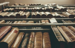Книжно-иллюстративная выставка «Отечество он славил и любил» в Национальной библиотеке имени Н.Г. Доможакова