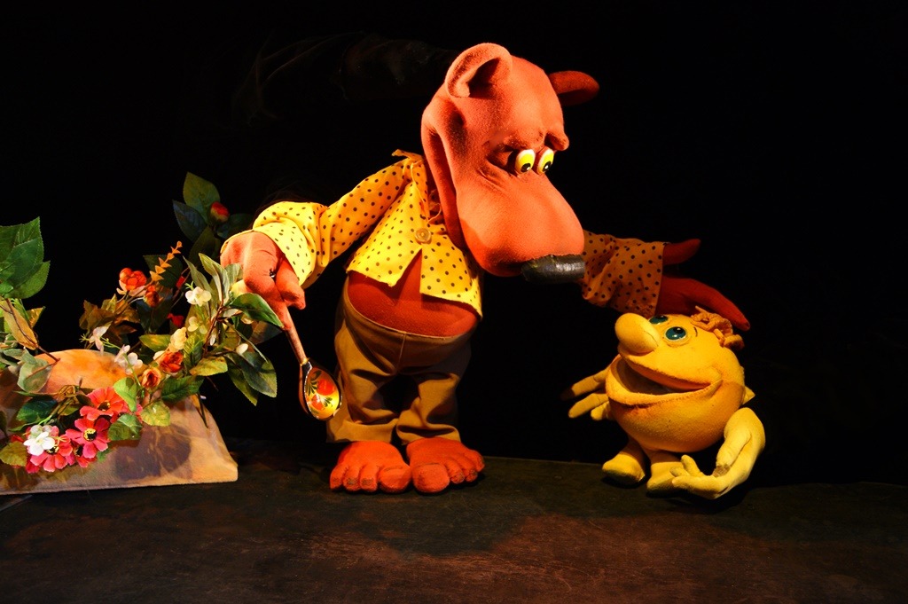 спектакль колобок театр. тюменский театр кукол. спектакль «тетушка луша и колобок ванюша». кукольный спектакль "веселый балаганчик". спектакль колобок.