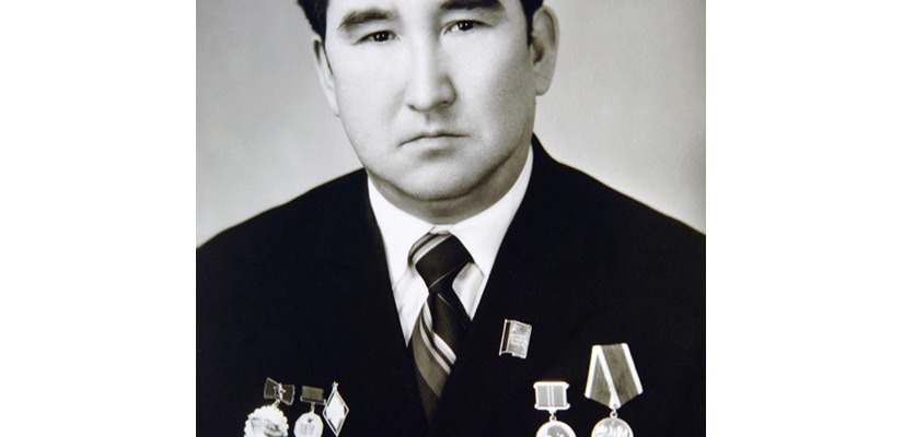 Национальная библиотека представляет виртуальную выставку к 85-летию ученого Степана Ултургашева