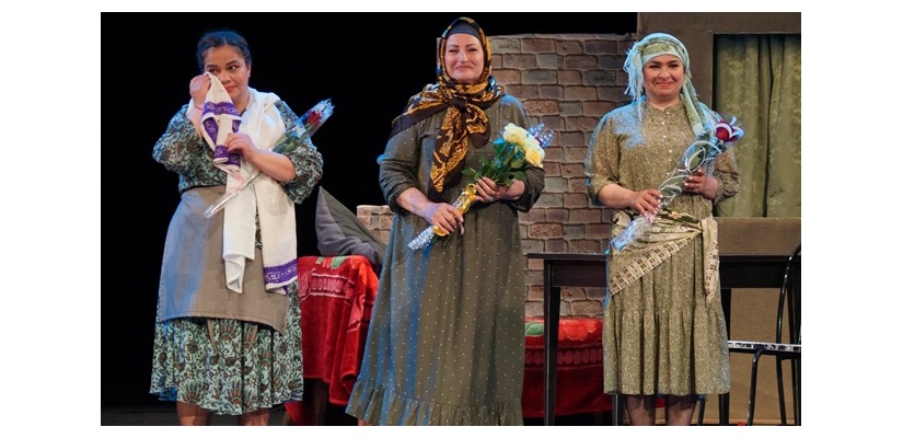 Зрители Хакасии одарили бурными овациями творческую труппу из Дагестана