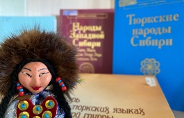 Главная библиотека Хакасии отметит Международный день коренных народов мира открытием новой выставки