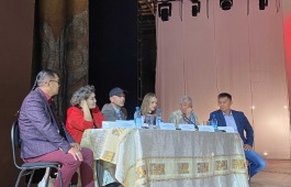 Фонд поддержки и развития Хакасского национального драматического театра провел очередную встречу
