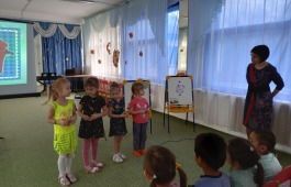 Малыши встретились с литературными героями итальянского сказочника