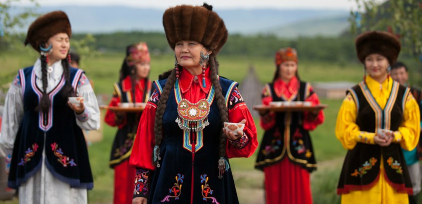 Чир Ине – день, когда Земля дает материнское благословение
