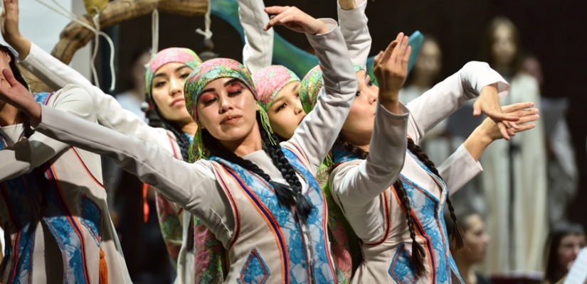 Первые зрители оперы «Алтын Чӱс» поблагодарили артистов Хакасской филармонии