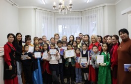 В День хакасской поэзии стали известны победители конкурса чтецов поэзии Валерия Майнашева «Кӱмӱс тӱстер»