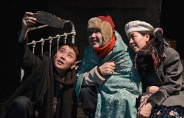 В программе фестиваля «ЧитiгенФЕСТ» Театр Топанова представит историю, где каждому герою приходится делать нелёгкий выбор