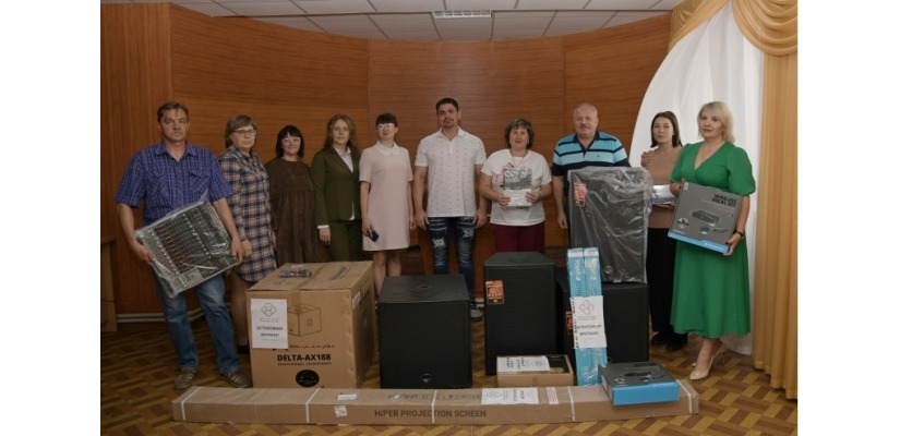 Дворец культуры в Луганске получил новое мультимедийное оборудование от Национального центра имени С.П. Кадышева