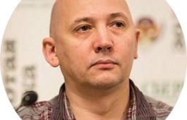 В театр Топанова приехал известный театральный критик