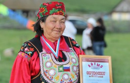 Людмила Ачитаева из Бейского района стала победителем фестиваля-конкурса «Айтыс» 