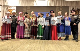 День матери казачки в Хакасии отметили на фестивале казачьего творчества в Центре имени Кадышева