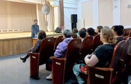 Секреты художественного слова: анализ хакасской поэзии  на семинаре в Центре Кадышева