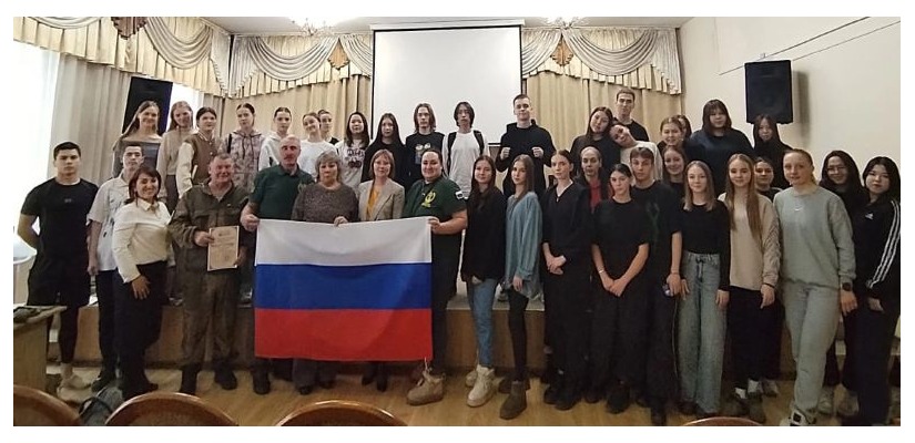 Волонтёры Хакасии на «Уроке мужества» в ХКИ