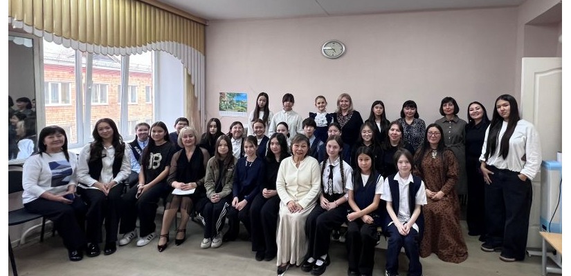 В хакасской школе искусств состоялся концерт – встреча, приуроченный к юбилею Татьяны Шалгиновой