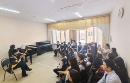 Студенты «Хакасского колледжа искусств» дали концерт для учащихся «Хакасской республиканской национальной детской школы искусств»