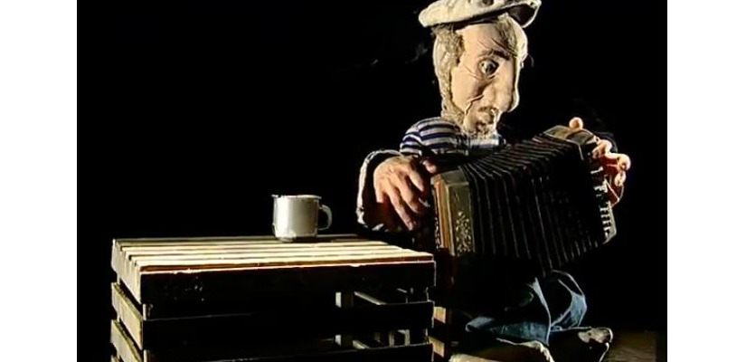 Хакасский национальный театр кукол представляет спектакль  «У самого синего моря»