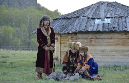 Театр «Читiген» представит этнокультурную программу в заповеднике «Хакасский»