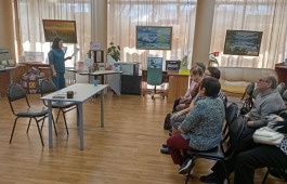 В Хакасской библиотеке для слепых прошел Кружок громкого чтения, посвященный Великой Отечественной войне