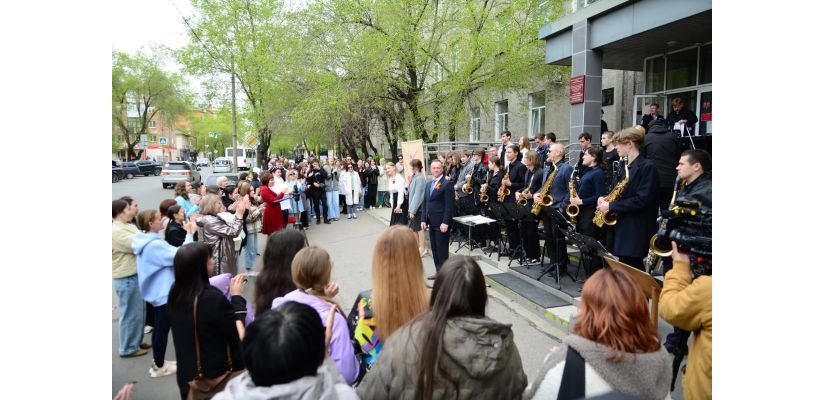 В ХКИ не смолкает музыка Победы