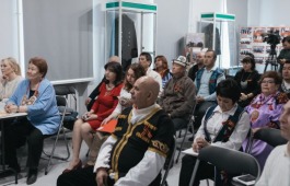 Представители этнических сообществ встретились за Круглым столом на Форуме национального единства народов Хакасии «Многоголосье земли хакасской»