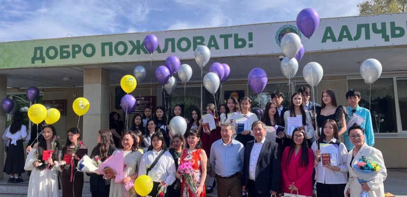 Выпускной в Республиканской национальной детской школе искусств