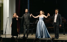 Концерт «Золотая классика» с участием солистов ведущих оперных театров прошел в Абакане с аншлагом