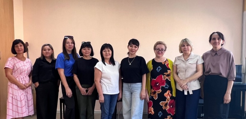 В «Хакасской республиканской национальной детской школе искусств» прошли методические слушания преподавателей