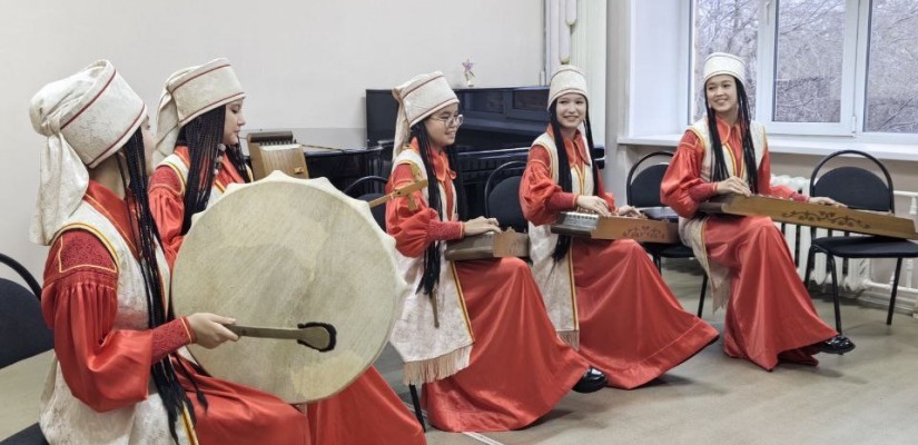 Творческая смена Республиканского центра по работе с одарёнными детьми в области игры на хакасских национальных инструментах «Альтаир – Хакасия»