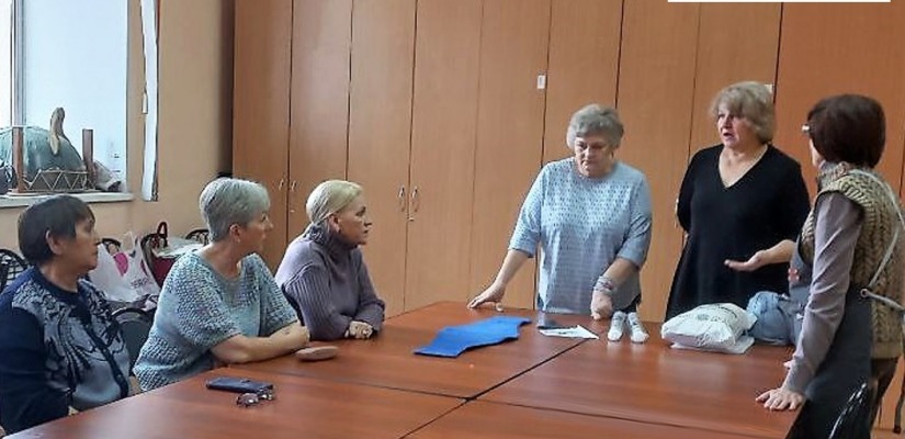 В рамках акции «Теплый подарок защитнику Отечества» в Центре Кадышева прошли мастер-классы по войлоковалянию