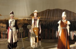 Праздник красоты и традиций: в главном музее Хакасии открылась Международная выставка «Степной путь кочевника»