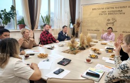 Режиссер-постановщик и артист театра драмы имени Лермонтова Олег Рябенко стал обладателем театральной премии правительства Хакасии