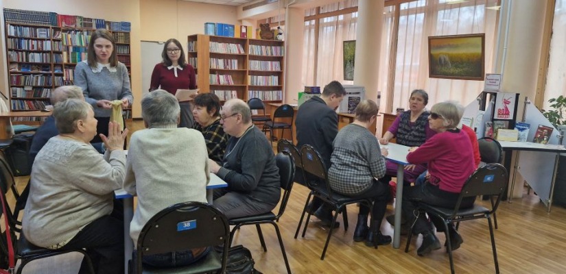 В Хакасской библиотеке для слепых состоялась встреча, посвященная Дню многодетной семьи