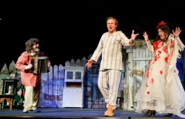 Русский театр имени Лермонтова возобновляет показ комедии «Шутки в глухомани»