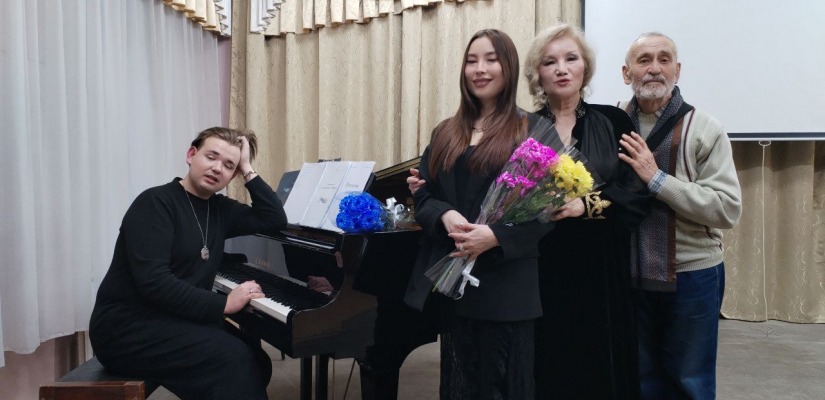 Поэзия Валерия Майнашева прозвучала в Хакасском колледже искусств