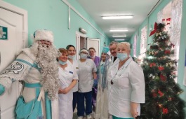 Благотворительная акция согрела сердца маленьких пациентов Абаканской больницы