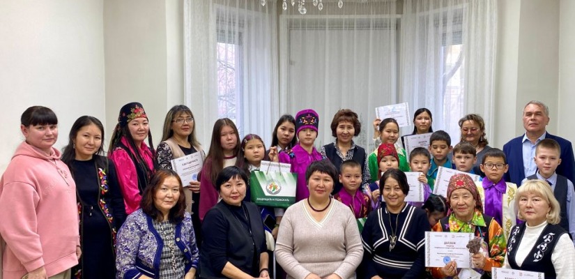 Состоялся финал Республиканского конкурса чтецов хакасской поэзии