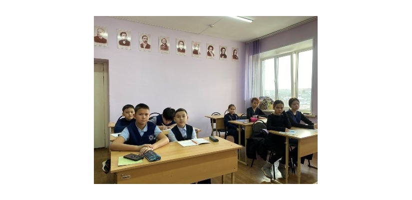 Подвиг Сталинграда жив в сердцах молодых: памятный урок в школе