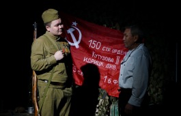 Патриотический спектакль «Форма ВОВ» увидят школьники Кызыла: стартуют межрегиональные гастроли театра «Читiген»