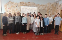 В Хакасской республиканской детской библиотеке состоялась встреча с легендой хакасского искусства