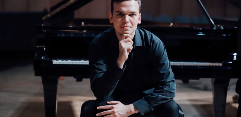 Симфонический вечер с молодым виртуозом: пианист Тимофей Владимиров и оркестр Хакасской филармонии!