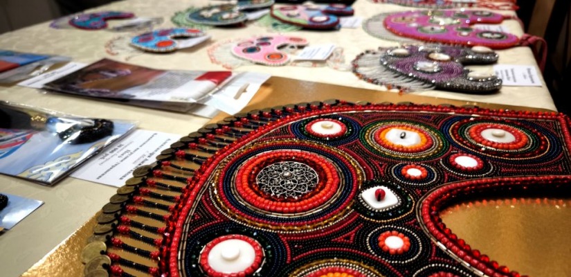 В Центре имени Кадышева определили 15 победителей Республиканской выставки-конкурса «Сувениры Хакасии»