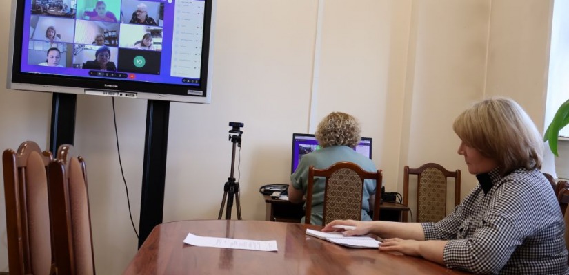 Профессиональный диалог в онлайн-формате: состоялся Совет директоров общедоступных библиотек Хакасии