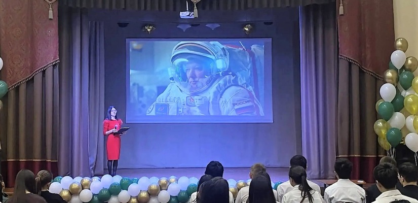 К 65-летию полета Юрия Гагарина для учащихся Национальной гимназии прошла тематическая программа об истории космонавтики
