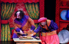 В театре «Читiген» с успехом прошла премьера сказки «Золотой чатхан»