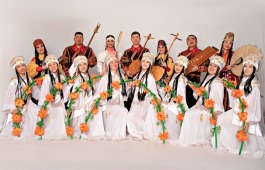 Народный ансамбль песни и танца «Жарки» приглашает жителей Хакасии на отчетный концерт