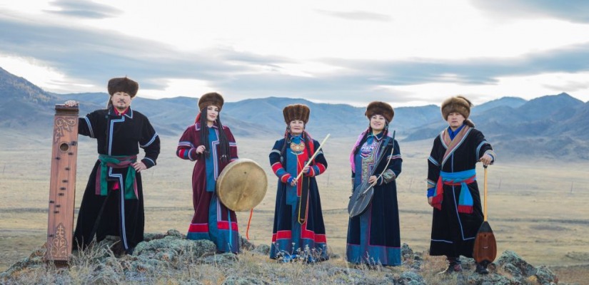 Ко Дню России в селе Верх-Аскиз Аскизского района состоит концерт ансамбля «Айланыс»