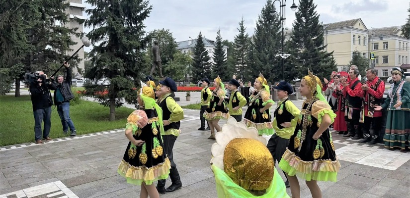 Два ансамбля Центра имени Кадышева приняли участие в съёмках программы «Играй, гармонь!» на Первом канале