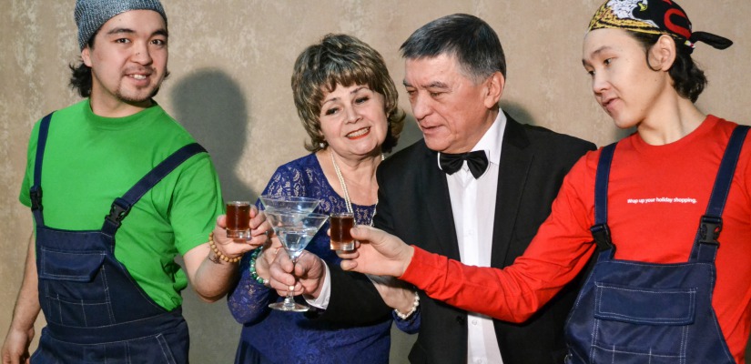 «Смешанные чувства»: премьера по пьесе американского драматурга Ричарда Баэра в Хакасском театре