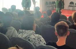 В Хакасском колледже искусств прошла встреча студентов с представителями Министерства обороны России