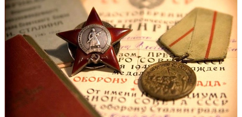 В главной библиотеке Хакасии открылась выставка, посвящённая героям-землякам
